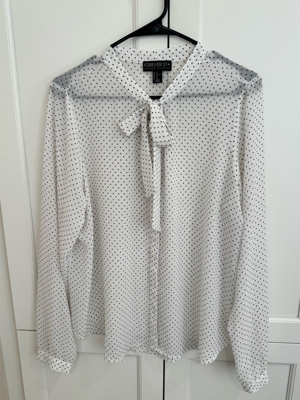Forever 21+ Polka Dot Tie-Neck Blouse White & Black XL Like New